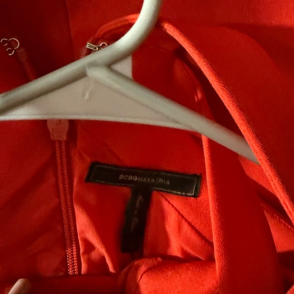 Elegant Red Halter Dress - Picture 6 of 6